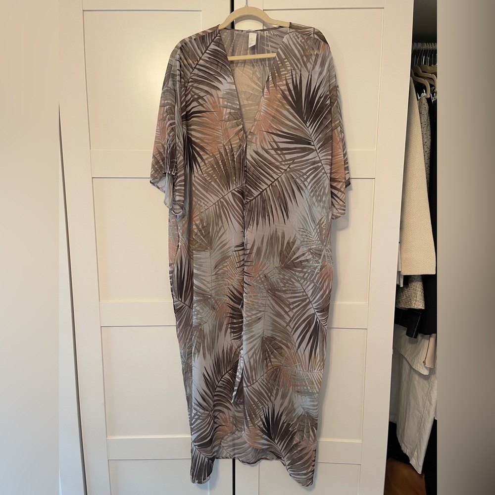 H&M women’s Palm Print Kaftan/Cover-Up - Size 12